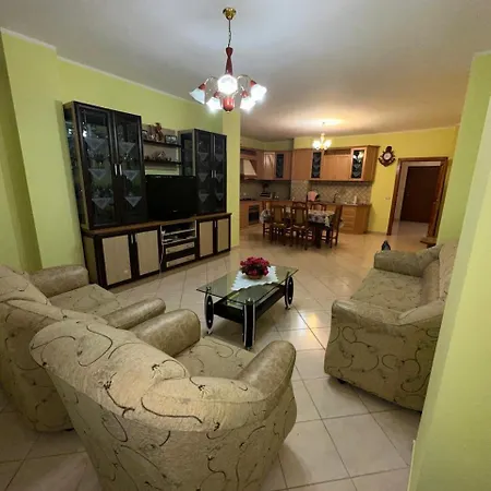 Appartamento Casa Adrian *